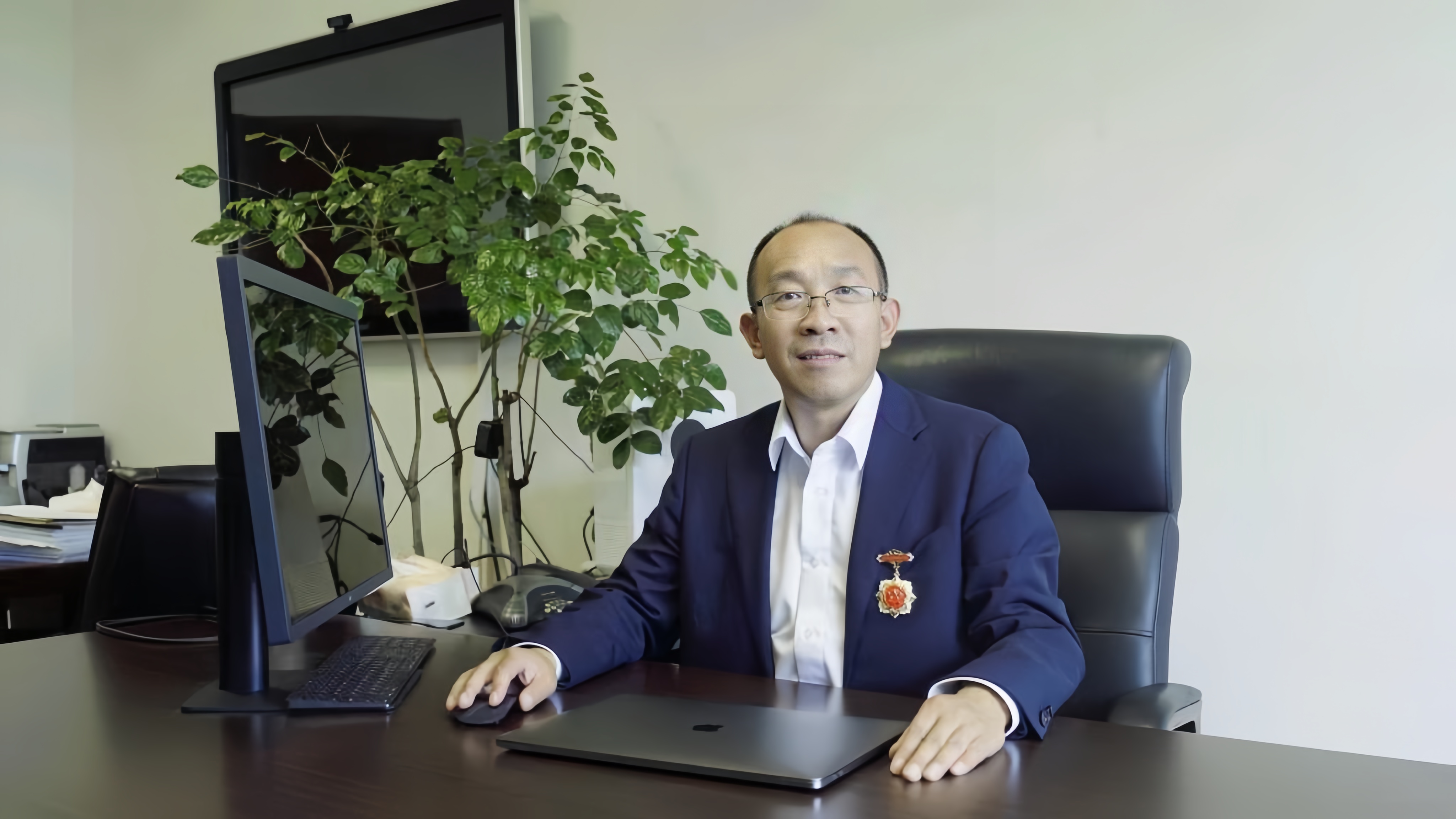 乐动网页版登录入口创新论坛第一千四百八十五讲：金属-有机限域结构可控组装与拟酶催化