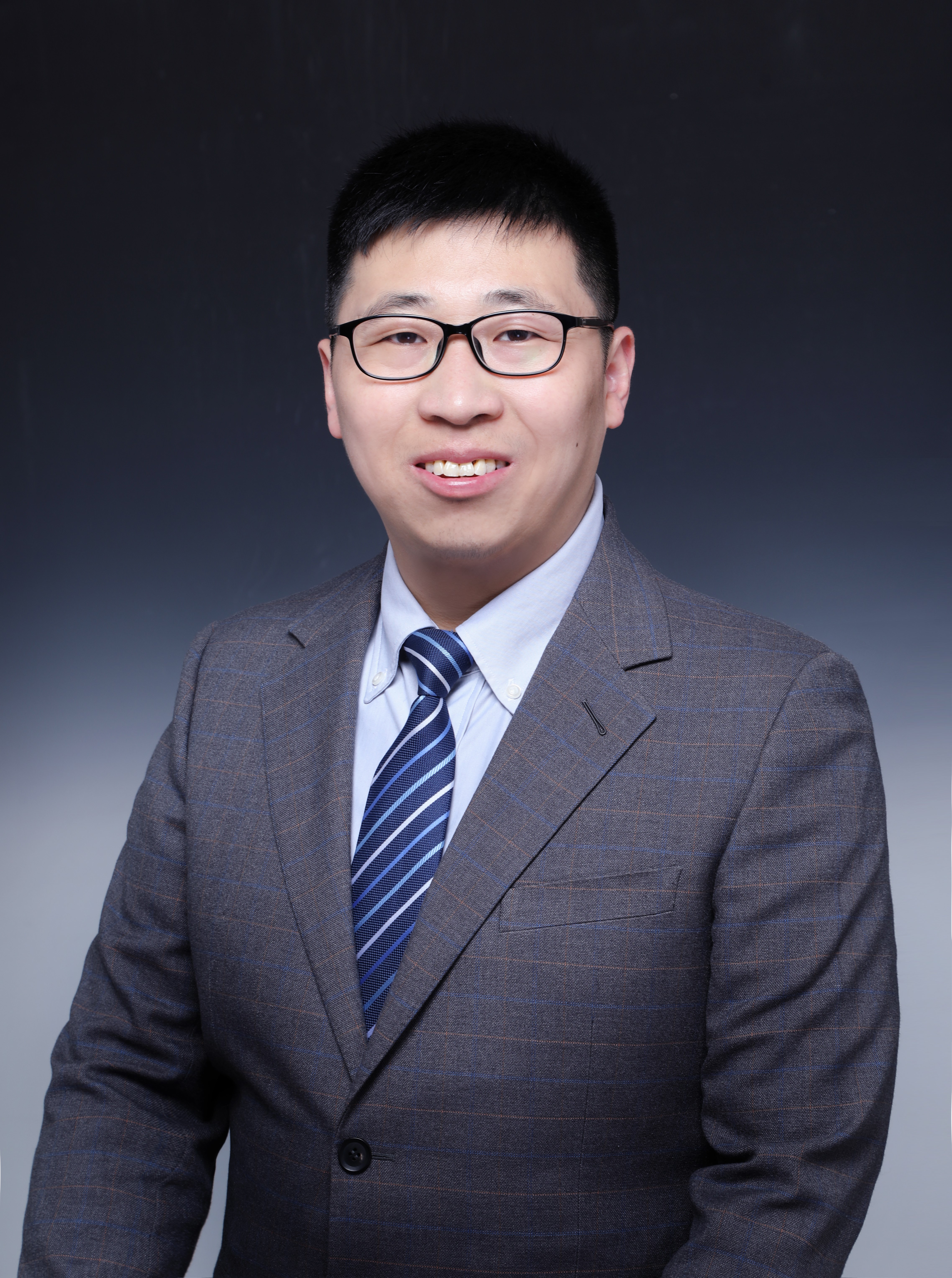 乐动网页版登录入口创新论坛第一千七百七十四讲：结构明确碳（新型）同素异形体人工全合成初探