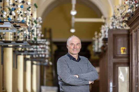 乐动网页版登录入口创新论坛第一千九百五十七讲：Pre-Alpine Metamorphic Events in the Eastern Alps, Austria