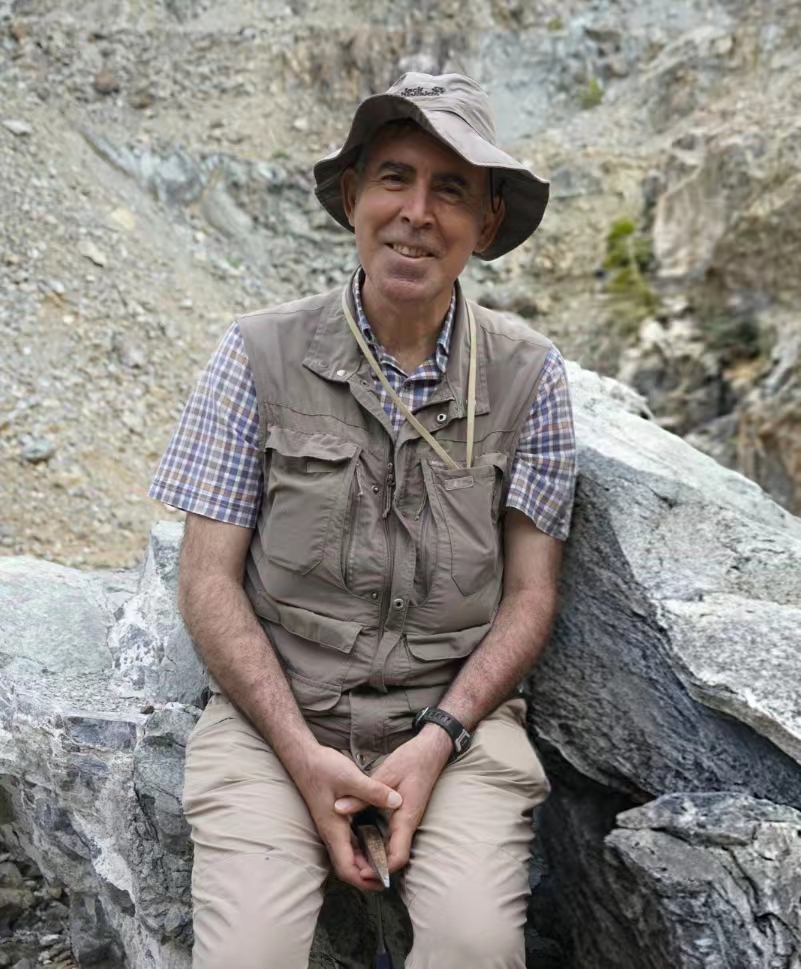 乐动网页版登录入口创新论坛第一千八百四十二讲：Records of processes for subduction initiation, slab roll-back and ophiolite genesis in Turkey: Field, geochemical and  geochronological constraints