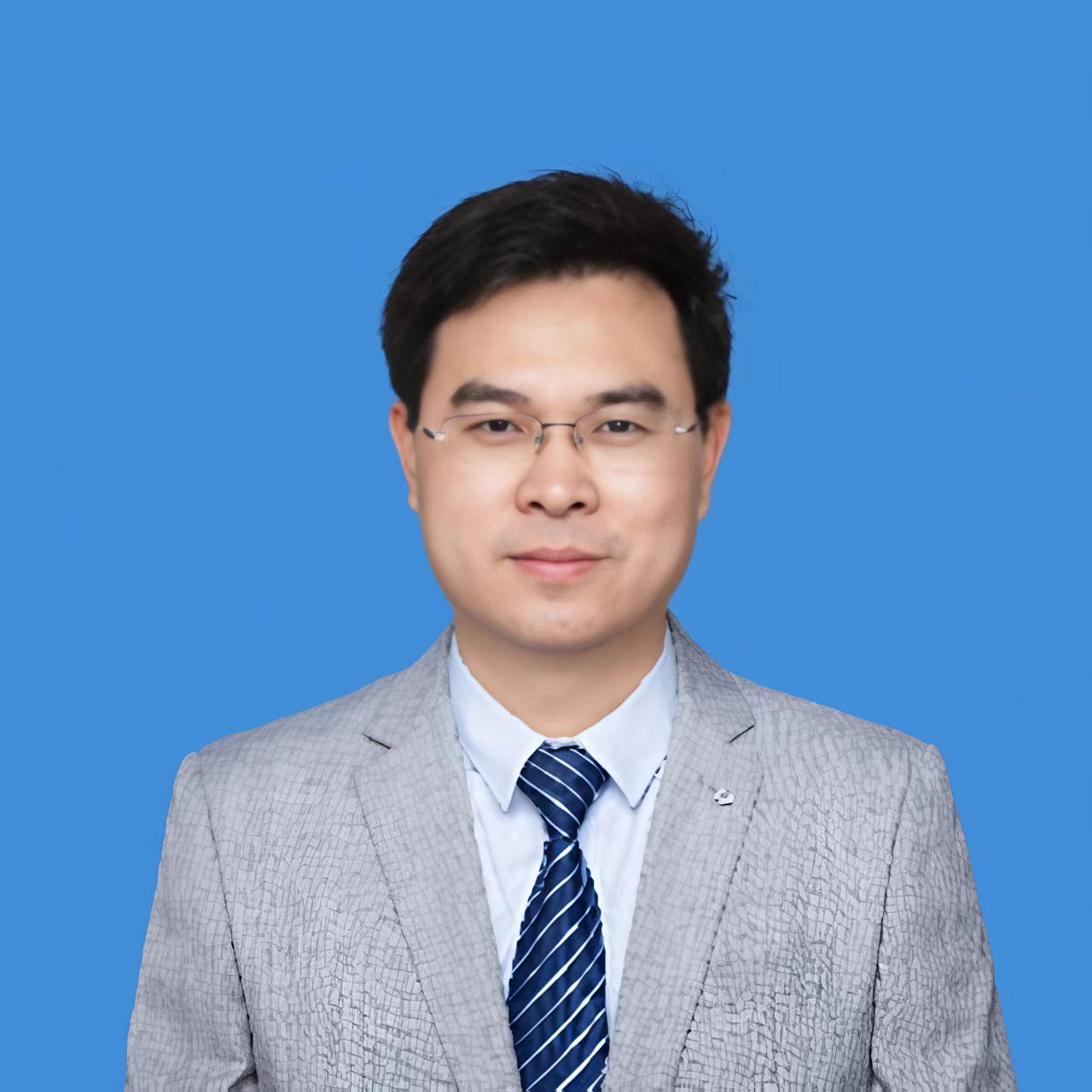 乐动网页版登录入口创新论坛第一千九百六十三讲：Emergent universal physics in  far-from-equilibrium dynamics:  when interaction meets topology and transport