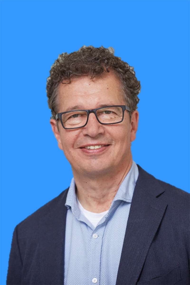 乐动网页版登录入口创新论坛第一千五百讲：Mechanism(s) of Photocatalytic Processes: Revisited! 